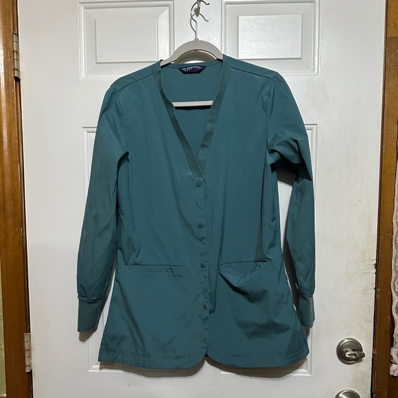 Nu Dimension Stretch Scrub Set – Pea Green Jacket (S) & Pants (S) – EUC - Picture 2 of 8